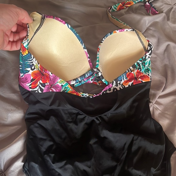 Swimsuits for All size 12 - Picture 3 of 5